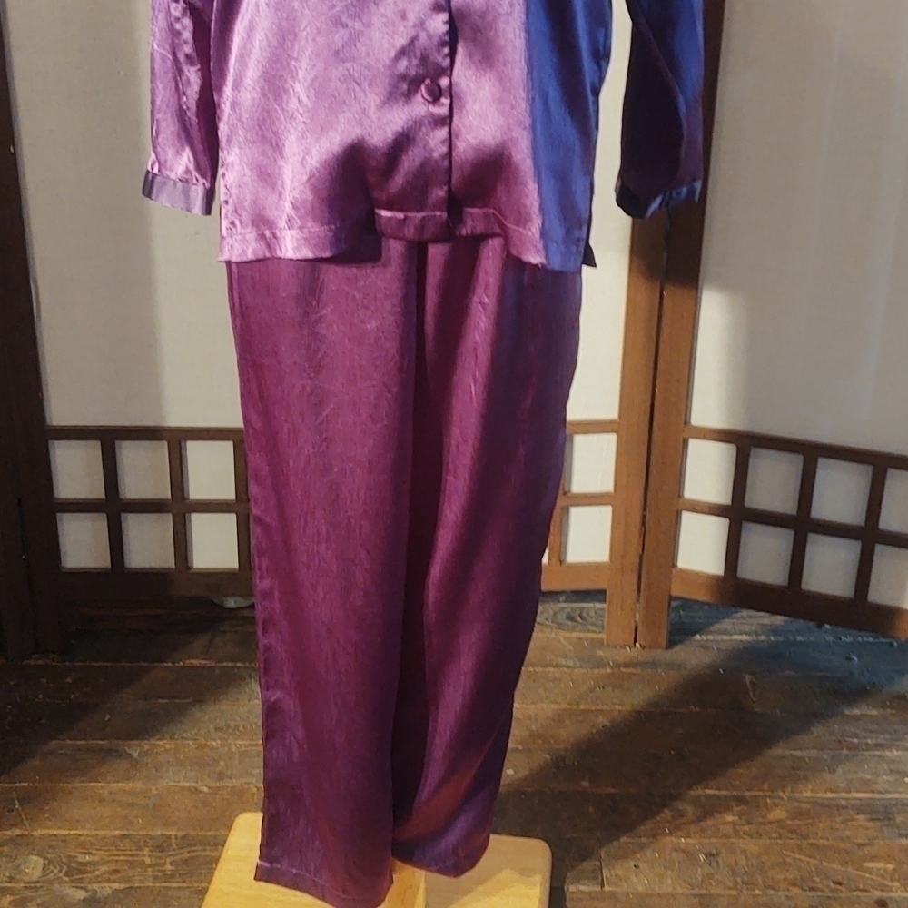 Vintage Victoria's Secret Gold Crown Label Purple Pajama Set Sz S - Picture 3 of 13